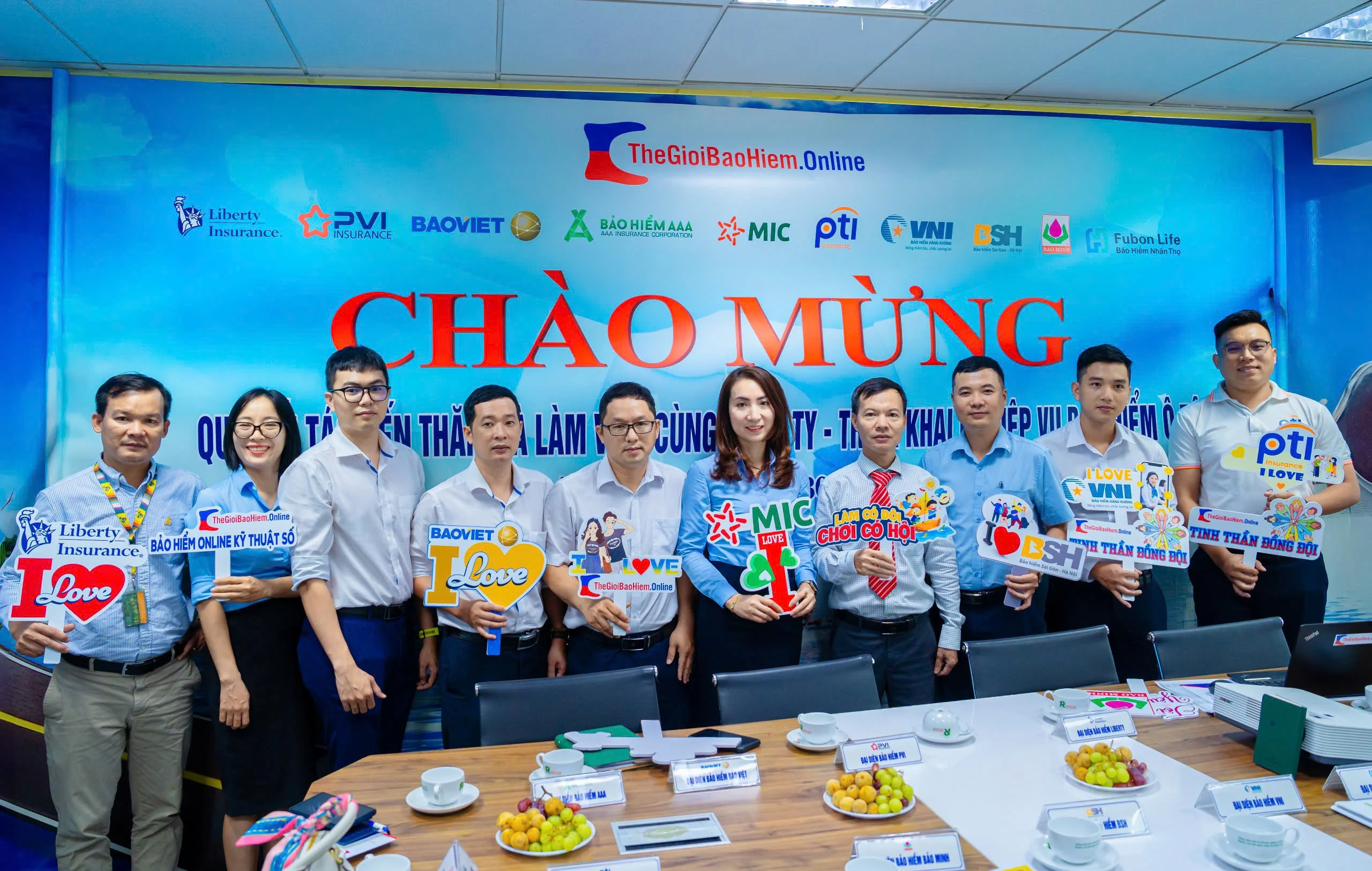 Thế Giới Bảo Hiểm Online - Hình ảnh đội ngũ chuyên gia bảo hiểm phi nhân thọ